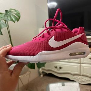 Nike Air Max! New!!!!! Size 10